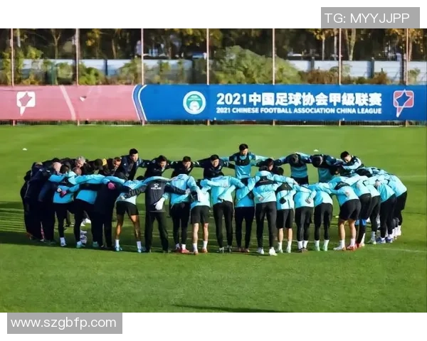 西安羽毛球队在杯赛积分榜上以90分稳居第一展现强劲实力 西安羽毛球队在杯赛积分榜上以90分稳居第一展现强劲实力