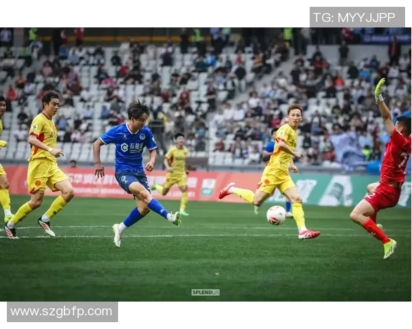 赛后复盘分析北京足球队与深圳足球队的表现与状态对比 赛后复盘分析北京足球队与深圳足球队的表现与状态对比